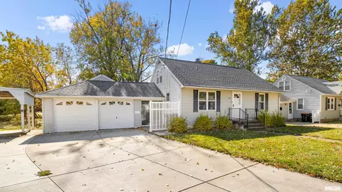 1010 Eldridge St, Washington, IL 61571 photo 2