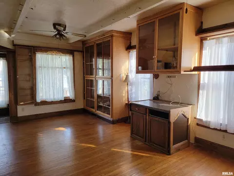 618 Baxter Ct, Canton, IL 61520 photo 9