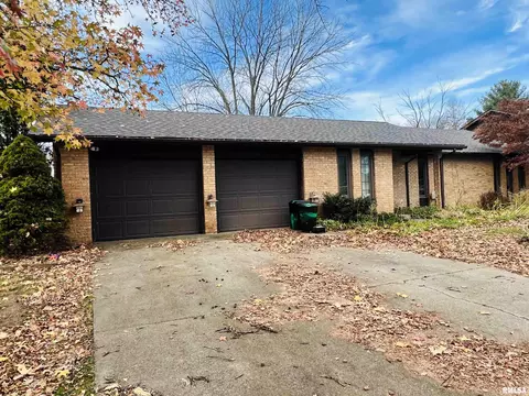 7 Heath Ct, Macomb, IL 61455 photo 1