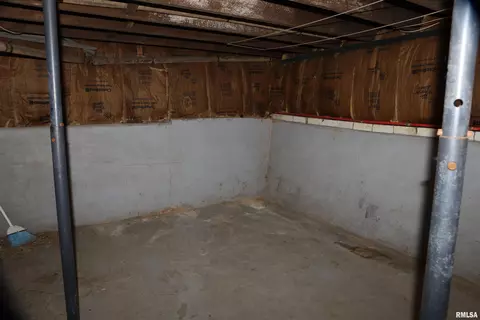 312 W 3rd St, Delavan, IL 61734 photo 32