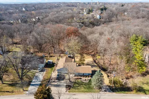 505 Timberlan Rd, Metamora, IL 61548 photo 3