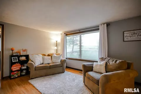 505 Timberlan Rd, Metamora, IL 61548 photo 6