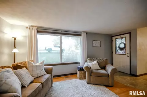 505 Timberlan Rd, Metamora, IL 61548 photo 8