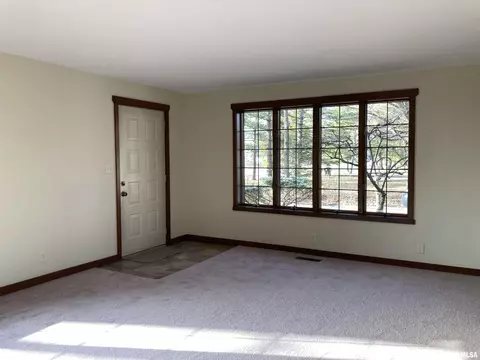 1167 Walnut St, Washington, IL 61571 photo 2