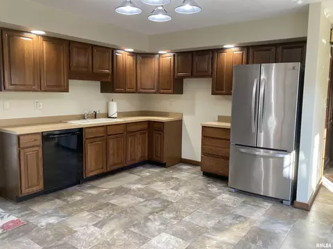 1167 Walnut St, Washington, IL 61571 photo 6