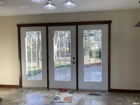 1167 Walnut St, Washington, IL 61571 photo 9