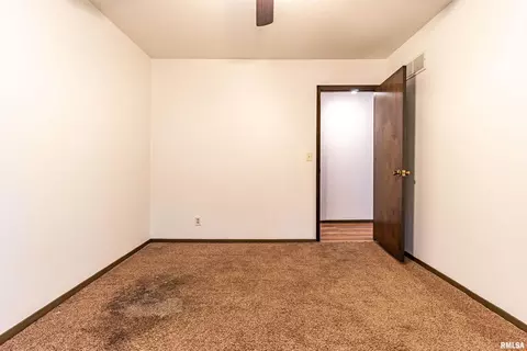 2113 Brookview Ter, Pekin, IL 61554 photo 23