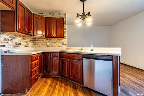 2113 Brookview Ter, Pekin, IL 61554 photo 18