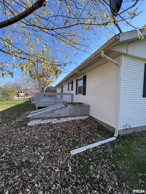 60 E Broadway St, Ipava, IL 61441 photo 7