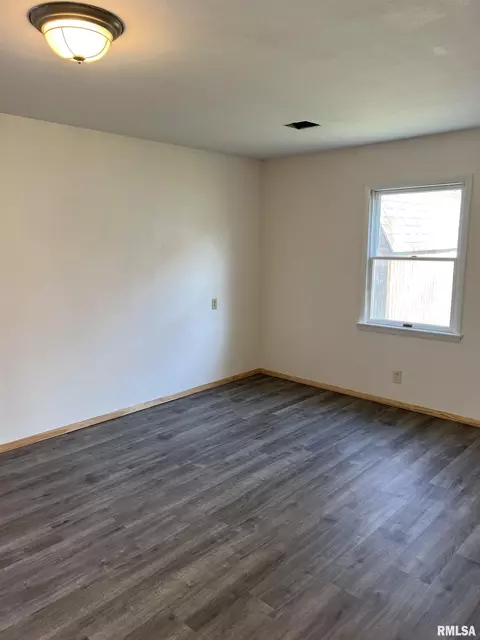 60 E Broadway St, Ipava, IL 61441 photo 11