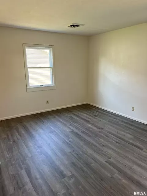 60 E Broadway St, Ipava, IL 61441 photo 25
