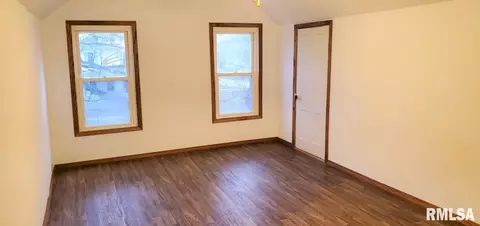 221 Olive St, Canton, IL 61520 photo 22