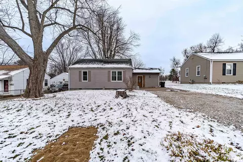 505 Jackson St, Washington, IL 61571 photo 1
