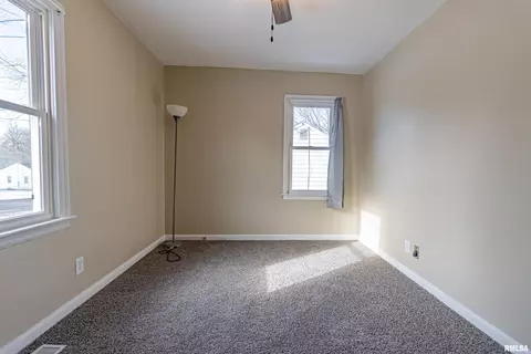 505 Jackson St, Washington, IL 61571 photo 17