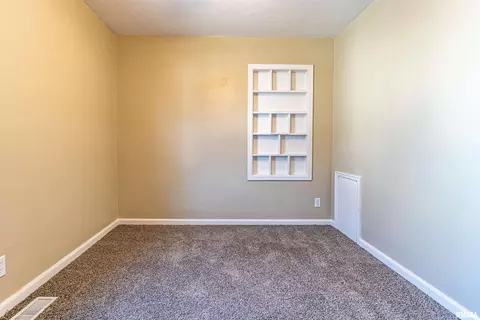 505 Jackson St, Washington, IL 61571 photo 19