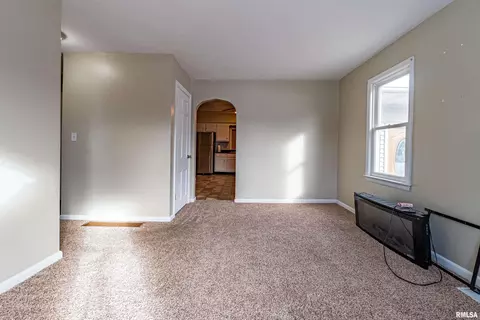 505 Jackson St, Washington, IL 61571 photo 12