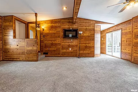 505 Jackson St, Washington, IL 61571 photo 5