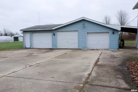 2210 Groth St, Springfield, IL 62703 photo 3