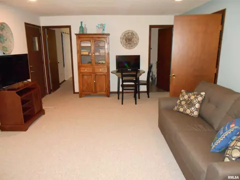 70 Lake Michael Dr, Macomb, IL 61455 photo 11