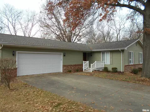 70 Lake Michael Dr, Macomb, IL 61455 photo 1