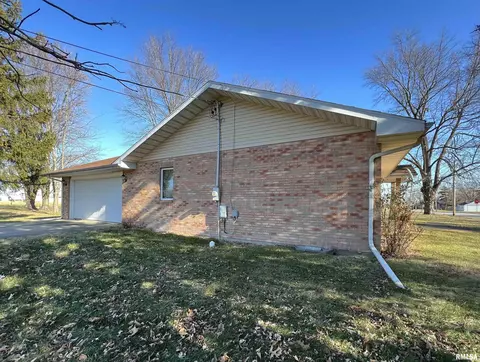1104 E Wheeler St, Macomb, IL 61455 photo 15