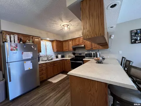1104 E Wheeler St, Macomb, IL 61455 photo 18