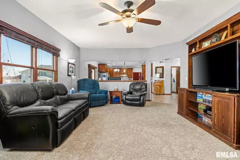 104 Pinehurst Ln, Washington, IL 61571 photo 14