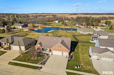 104 Pinehurst Ln, Washington, IL 61571 photo 4
