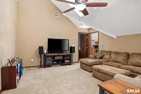 104 Pinehurst Ln, Washington, IL 61571 photo 29