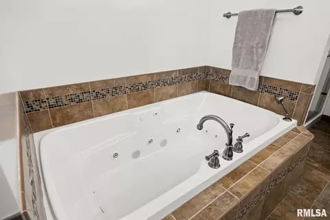 104 Pinehurst Ln, Washington, IL 61571 photo 38