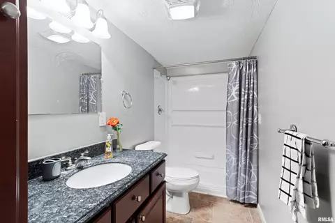 2101 W Miners Dr, Dunlap, IL 61525 photo 26