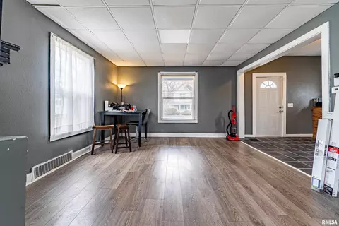 120 E Arcadia Ave, Peoria, IL 61603 photo 4