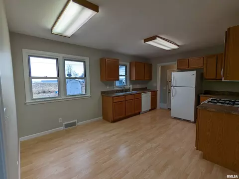 214 W Bertram St, Metamora, IL 61548 photo 48