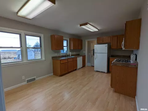 214 W Bertram St, Metamora, IL 61548 photo 49