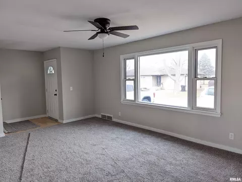 214 W Bertram St, Metamora, IL 61548 photo 17