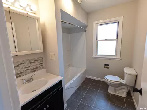 214 W Bertram St, Metamora, IL 61548 photo 69