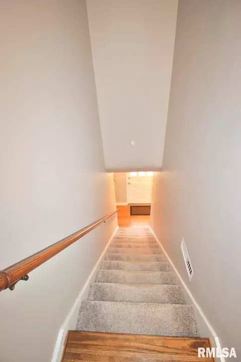 1004 E Seneca Pl, Peoria, IL 61603 photo 40