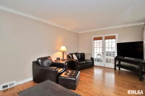 1004 E Seneca Pl, Peoria, IL 61603 photo 14