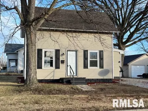 107 S 6th St, Canton, IL 61520