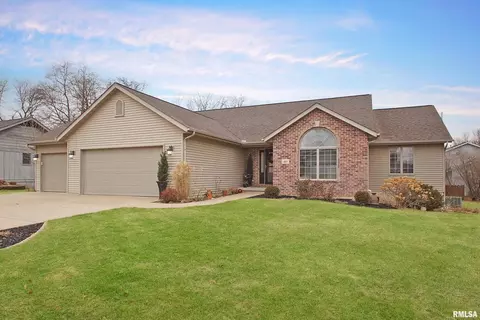 409 Bayside Dr, Germantown Hills, IL 61548 photo 2