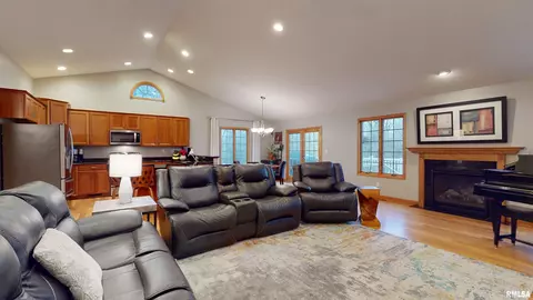 409 Bayside Dr, Germantown Hills, IL 61548 photo 11