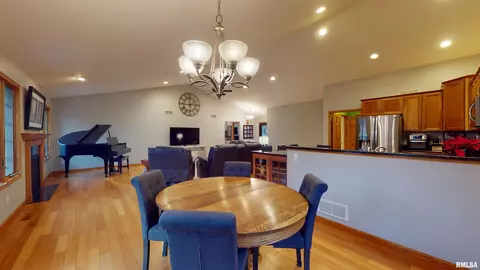 409 Bayside Dr, Germantown Hills, IL 61548 photo 17