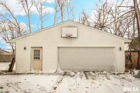 1219 E Clark St, Lowpoint, IL 61545 photo 2
