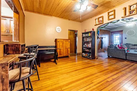 1219 E Clark St, Lowpoint, IL 61545 photo 9
