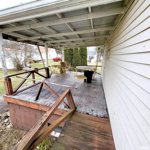 1015 E Birch St, Canton, IL 61520 photo 32