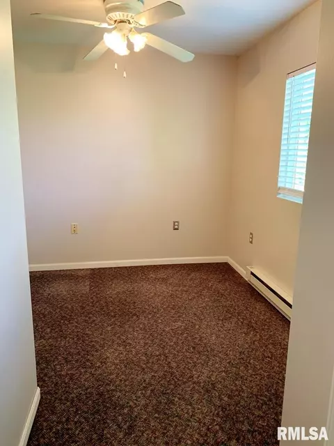 527 W Murray St, Macomb, IL 61455 photo 15