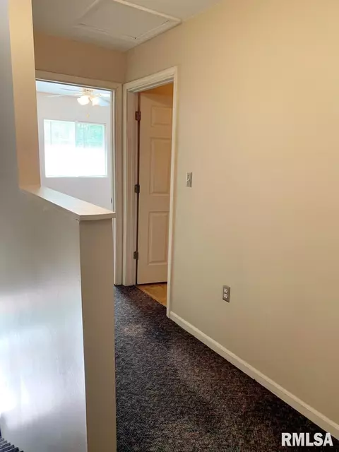 527 W Murray St, Macomb, IL 61455 photo 14