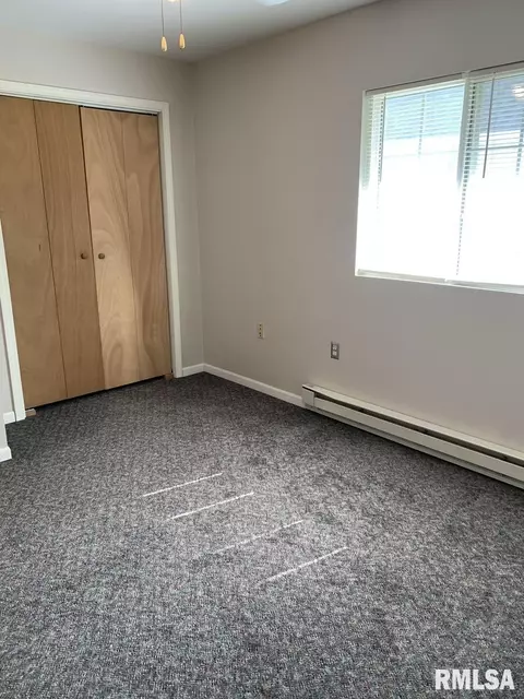 527 W Murray St, Macomb, IL 61455 photo 11