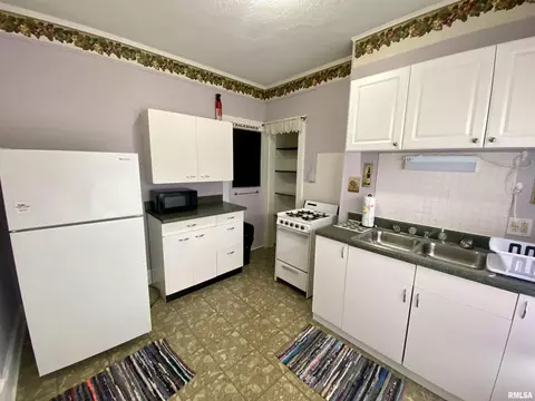 320 N Sherman Ave, Macomb, IL 61455 photo 16