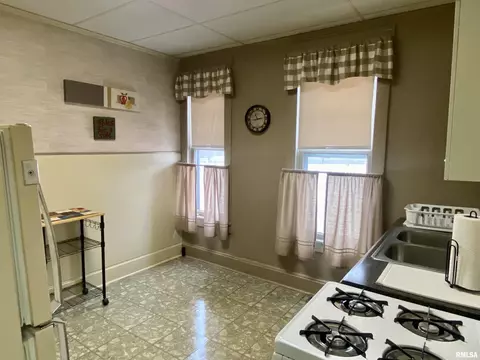 320 N Sherman Ave, Macomb, IL 61455 photo 26